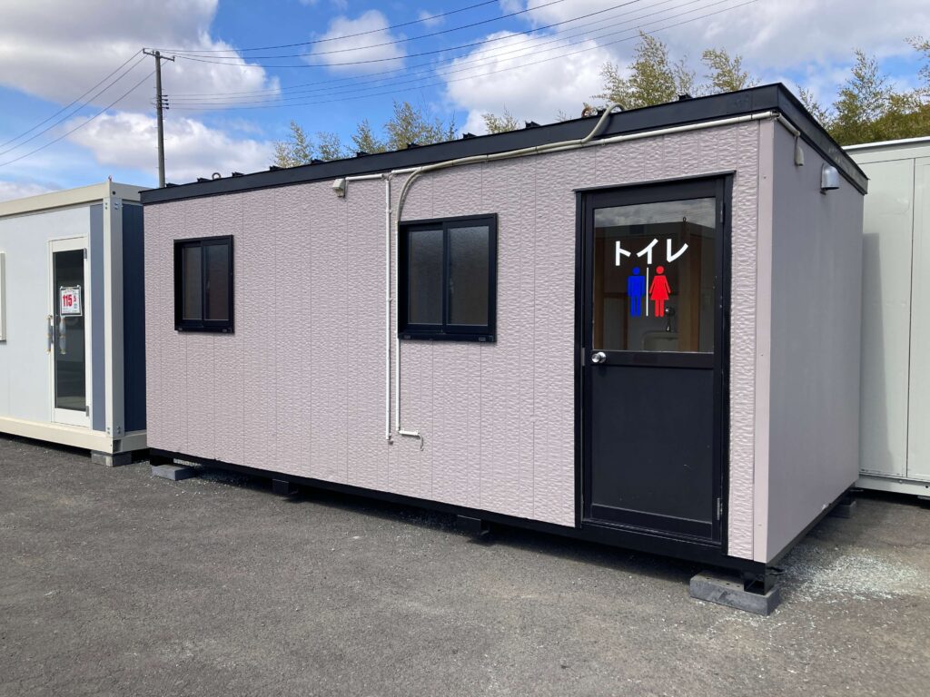 【即納】4坪中古水洗トイレユニット（洋式①・小用②・手洗①・洗濯機置き場付） i1186